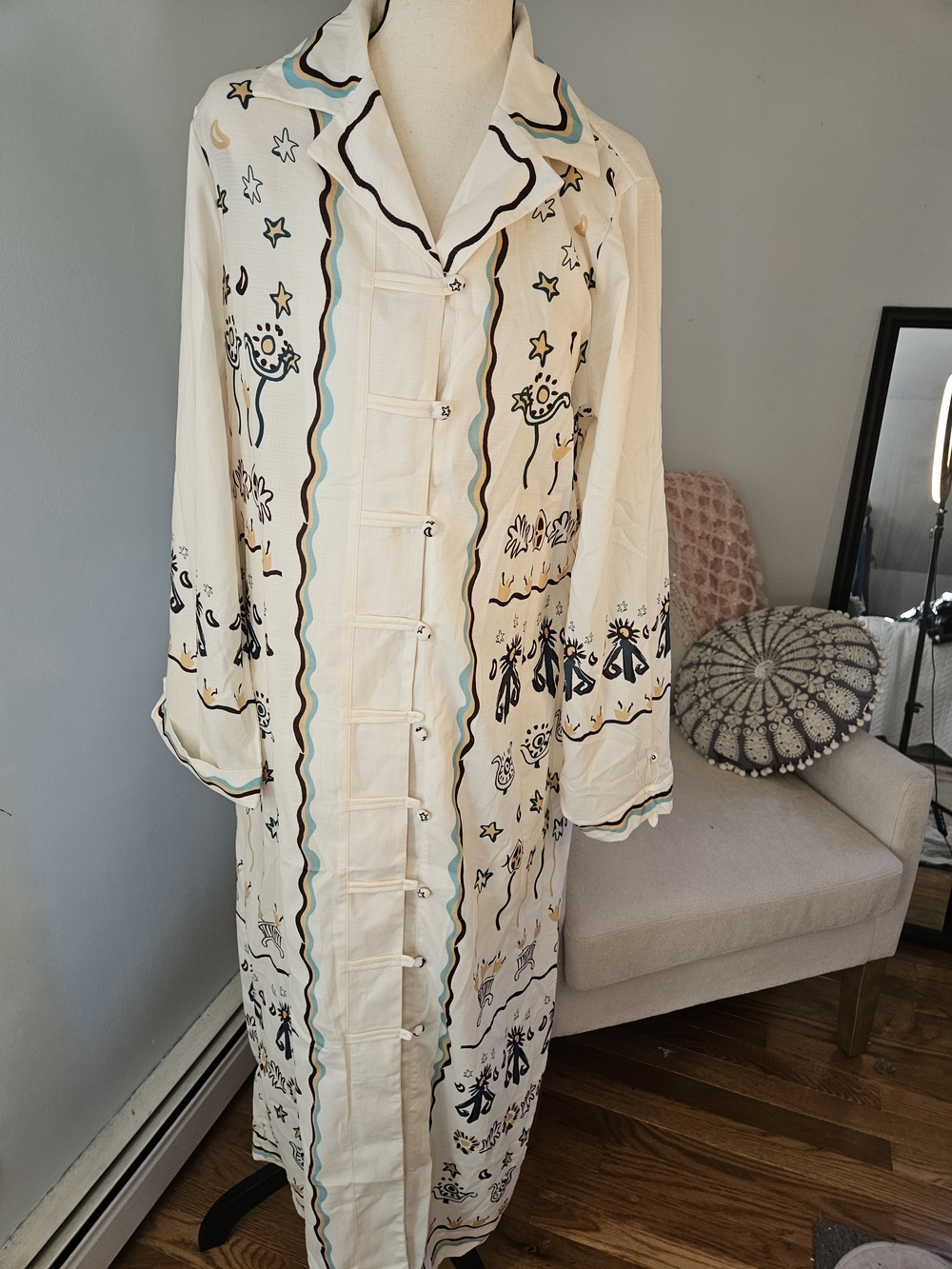 Womens Cream Printed Long Kimino. Beautifully Made, Quality.